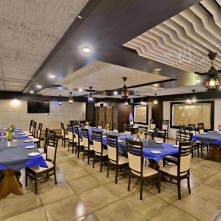 Hotel Puneet International Rāipur Kültér fotó