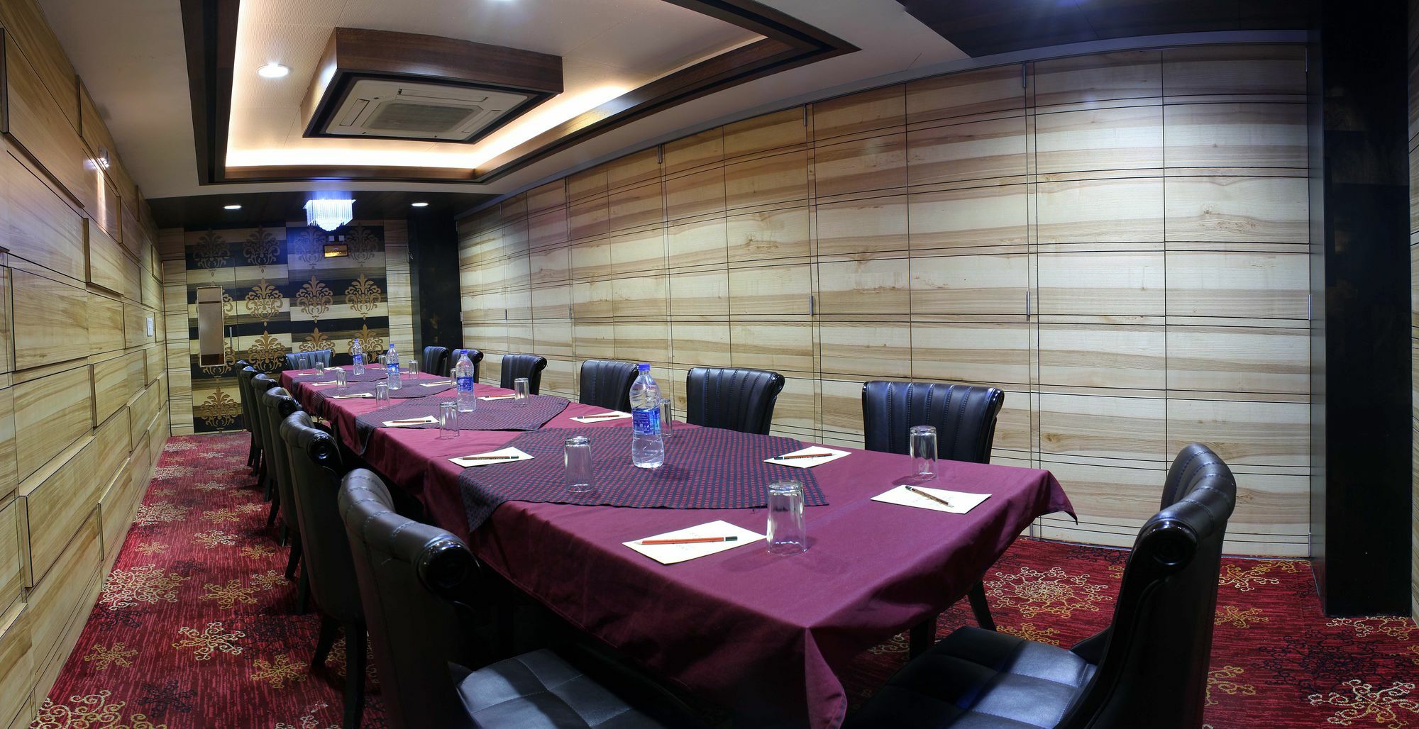 Hotel Puneet International Rāipur Kültér fotó