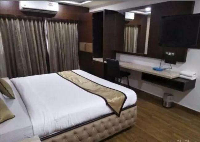 Hotel Puneet International Rāipur Kültér fotó