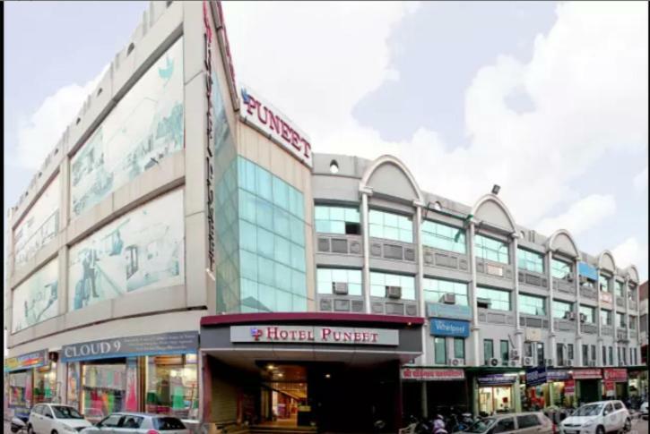 Hotel Puneet International Rāipur Kültér fotó