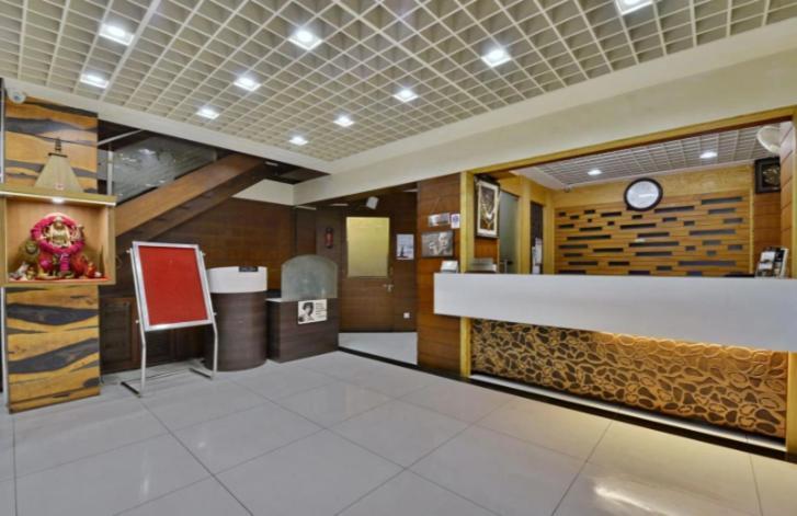 Hotel Puneet International Rāipur Kültér fotó