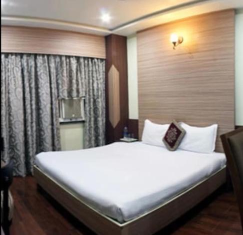 Hotel Puneet International Rāipur Kültér fotó